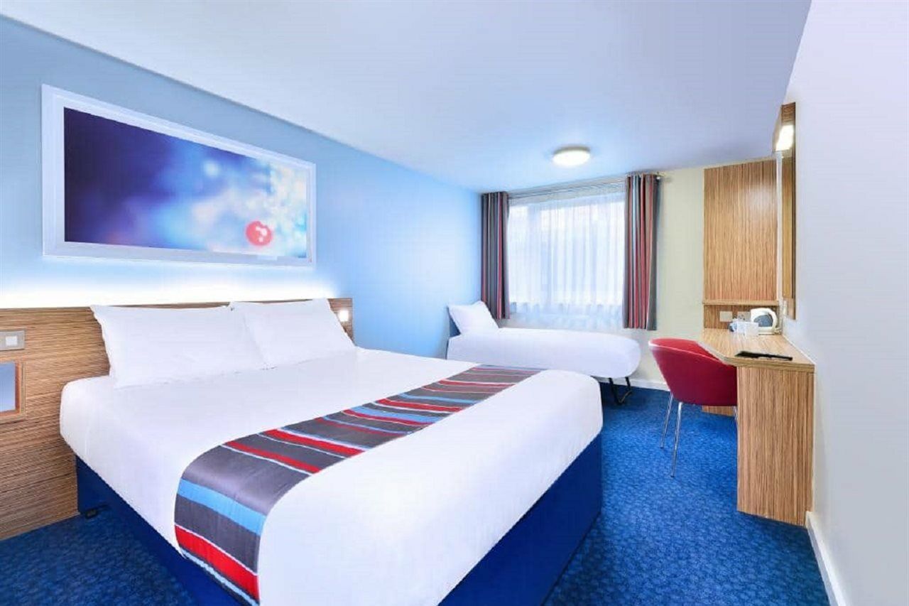 Travelodge Woolwich Hotel 2*
